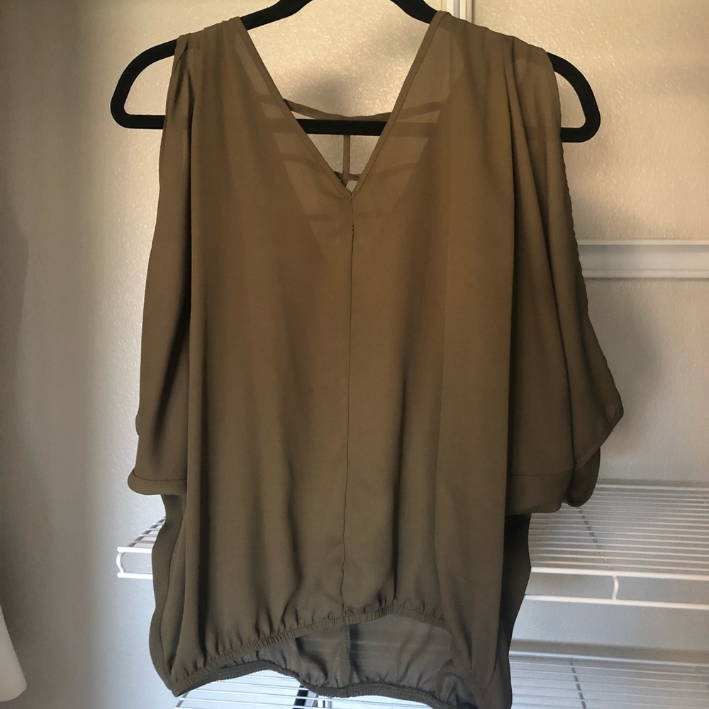 XOXO business casual blouse